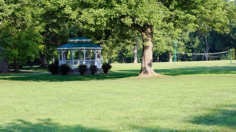 Chòi nghỉ sắt hộp sơn đen phong cách công nghiệp hiện đại