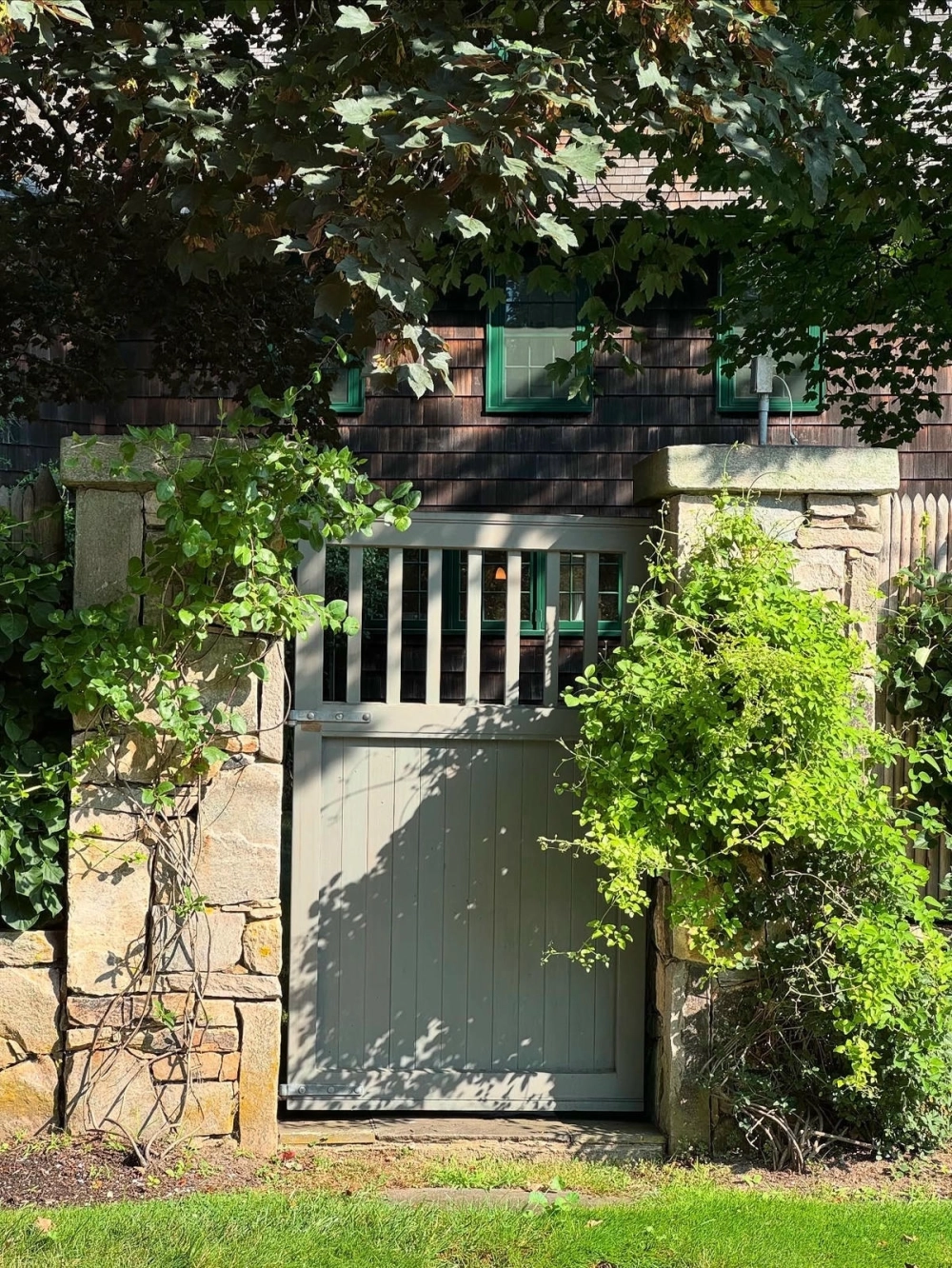 Kích thước cổng nhà vườn theo phong thủy đón tài lộc