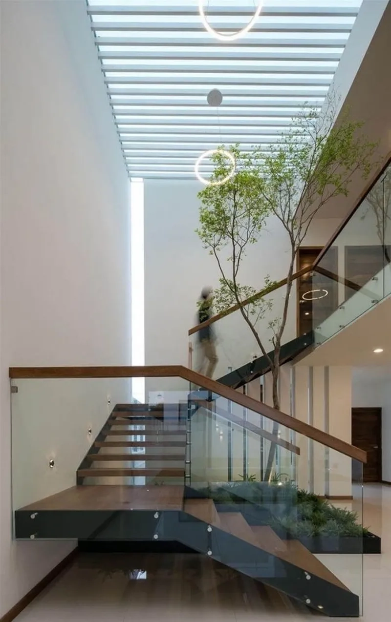 Thác nước giếng trời độc đáo