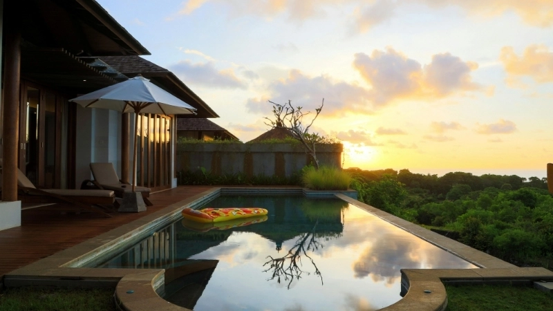 Không gian biệt thự 1 tầng có bể bơi tràn bờ ấn tượng