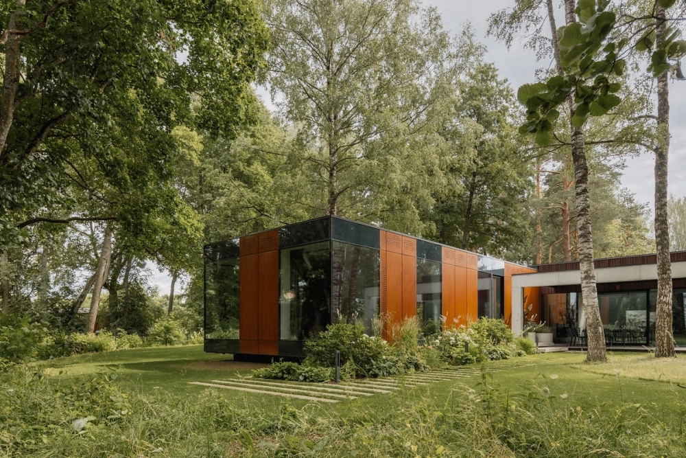 Cận cảnh nhà vườn container đẹp lạ được cải tạo đầy nghệ thuật