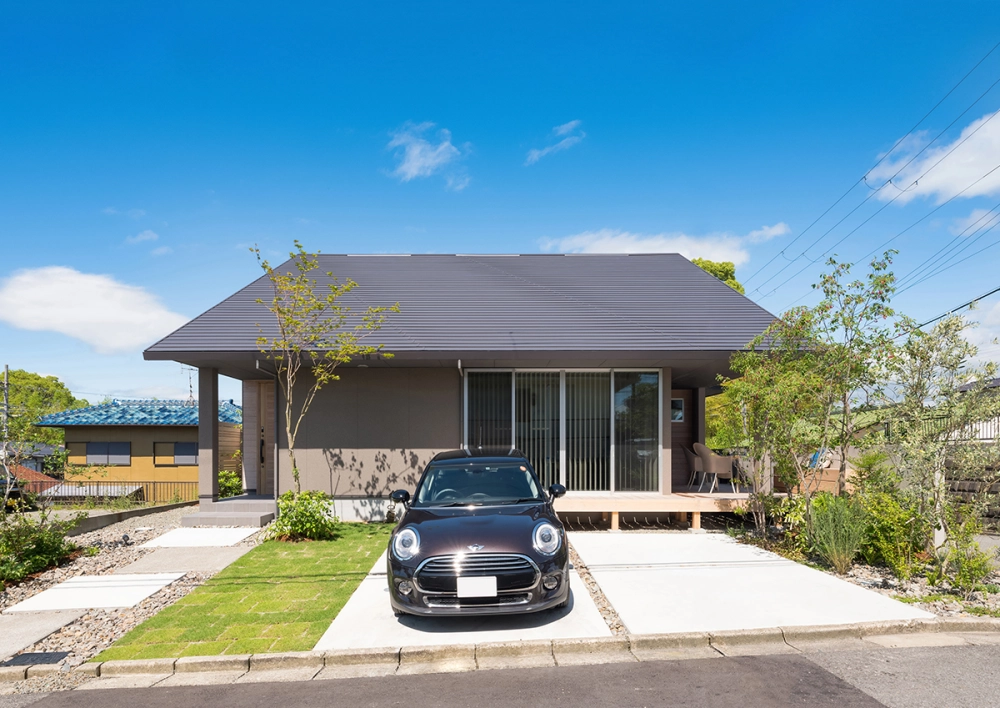 Thiết kế nhà vườn giá rẻ sử dụng vật liệu gỗ và đá tự nhiên