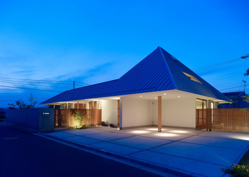 Mẫu nhà vườn mái thái nông thôn kết hợp cảnh quan sân vườn xanh mát