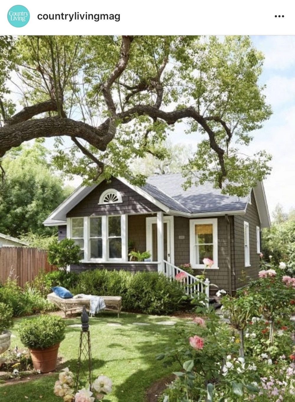 Xây nhà vườn nhỏ xinh bằng gỗ mộc mạc gần gũi thiên nhiên