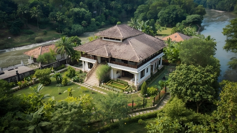 Lối đi lát đá trong khuôn viên nhà vườn ven sông thơ mộng