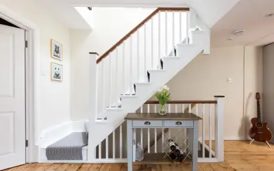 Mẫu cầu thang nhà ống độc đáo phù hợp nhiều phong cách