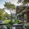 Thiết kế Nhà Vườn Có Ao Cá: Nâng Tầm Không Gian Sống Xanh Mát