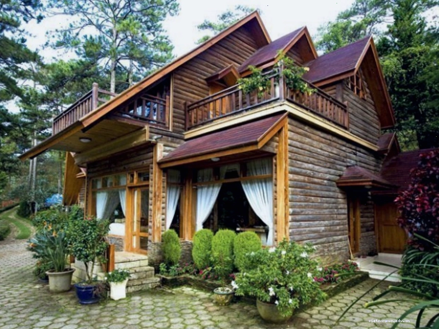 Homestay nhà vườn được xây dựng hoàn toàn bằng chất liệu gỗ tự nhiên