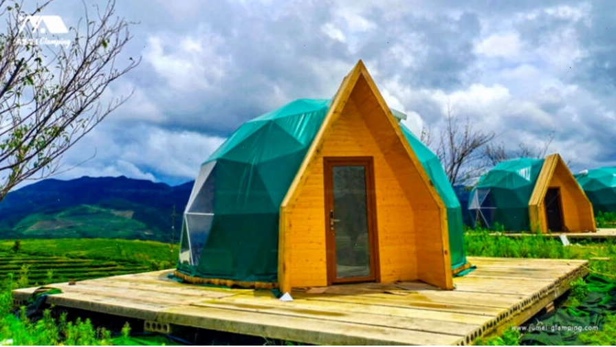 Homestay với màu sắc nổi bật giữa khung cảnh thiên nhiên
