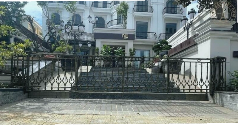 Mẫu hàng rào sân vườn sắt mỹ thuật chất lượng