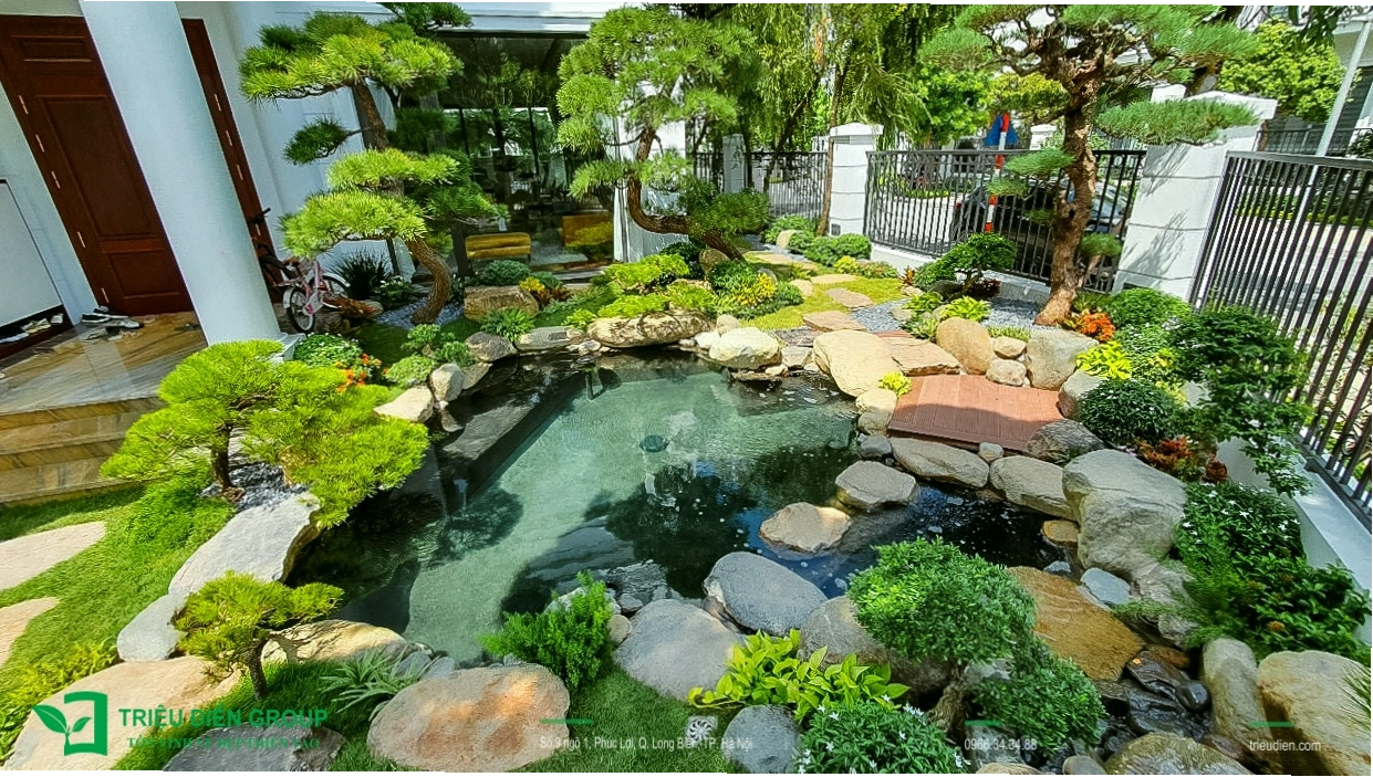 Sân vườn biệt thự có hồ cá Koi và lối đi đá tự nhiên