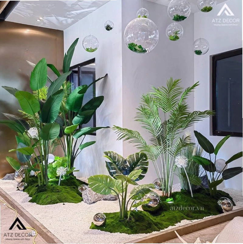 Tiểu cảnh trước sân nhà với cây cảnh và lối đi